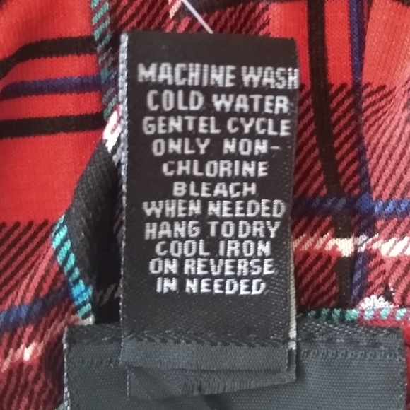 NWT Rue21 Red Plaid Spaghetti Top, Size M - Picture 3 of 4